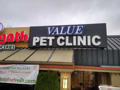 Exterior Illuminated Dimensional Lettering on Raceway